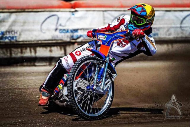 Artjom Trofimov – były już zawodnik Lokomotiv Daugavpils, który przez upadki musiał zakończyć swoją karierę.