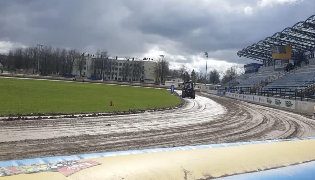 Inauguracja 2 ligi żużlowej w Daugavpils. Lokomotywy nieznacznie lepsze od diabłów z Landshut. 1 1746405C C69D 45BB BF6D 0EDAB920A304