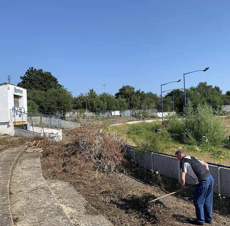 Wolontariusze ratują stadion w Oksfordzie! 1 239133D8 389A 46FC 8182 B76510294A14
