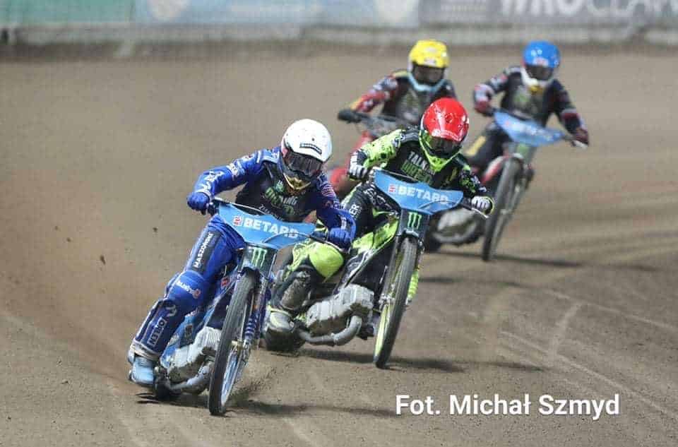 Drugi dzień Grand Prix we Wrocławiu – inny tor, inne ściganie, ten sam zwycięzca: Bartosz Zmarzlik królem Wrocławia. 1 2A629ED4 84BB 4EE5 8F89 A8941C5F0FCC