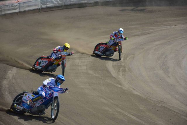 Trzy punkty zostały w Łodzi. Orzeł Łódź &#8211; Cellfast Wilki Krosno 51:39 &#8211; relacja