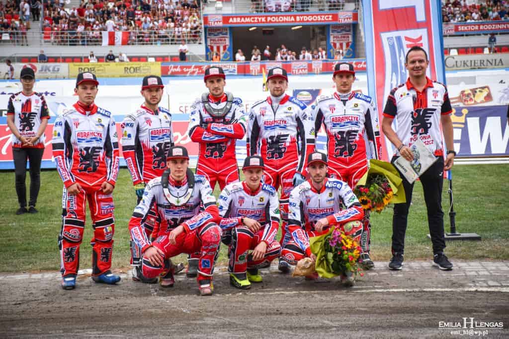 Trudne warunki, dobra postawa i awans do play-off Wilków Krosno. Abramczyk Polonia - Wilki Krosno 37:41. 4 228239402 304502068135062 1966225778521328415 n