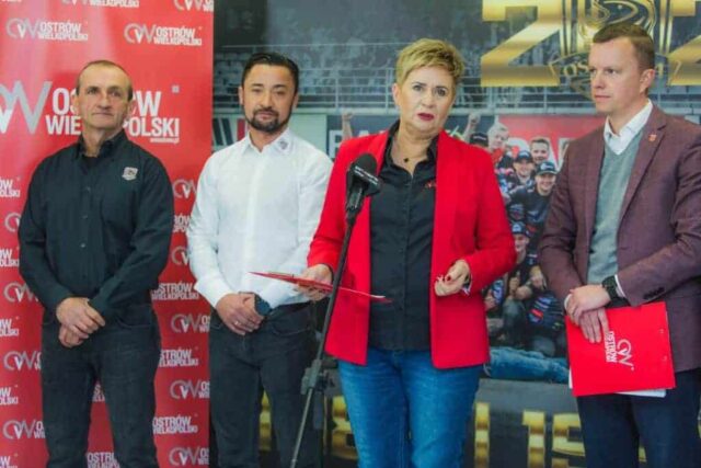 Zegar tyka, działaczom klubu i władzom miasta  Ostrowa zostało 99 dni.