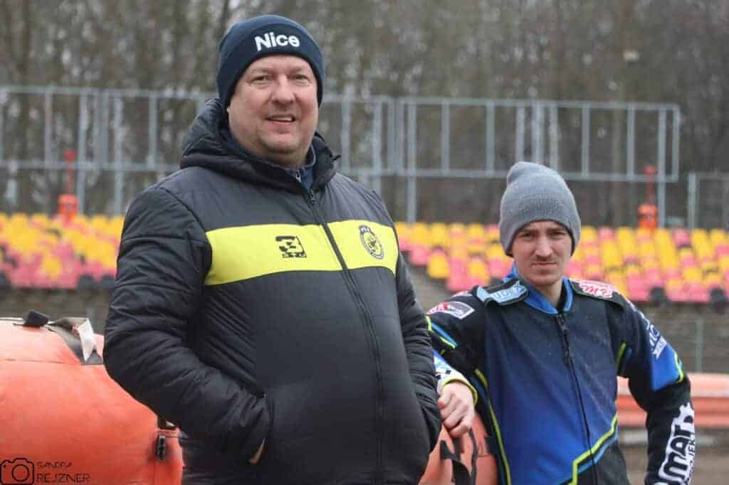 „Nie powinniśmy popadać w jakąś euforię. Pojedziemy do Rzeszowa i tam nas drużyna z Rzeszowa zweryfikuje” - wypowiedzi po meczu SpecHouse PSŻ Poznań – BUDMAX-STAL Polonia Piła. 2 Tomasz Bajerski