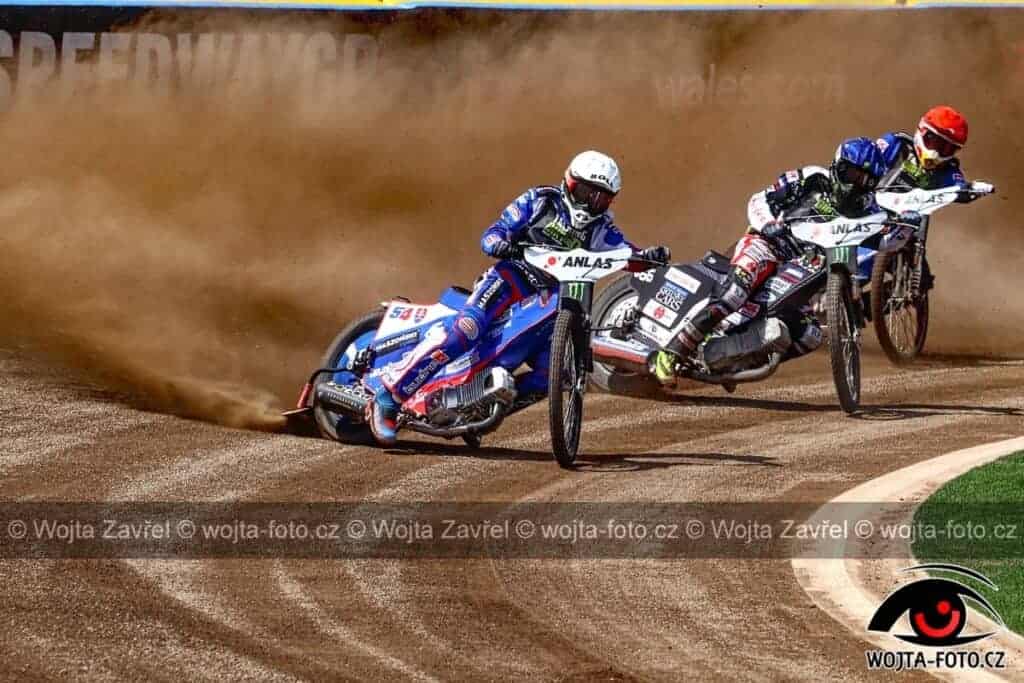 Gdzie oglądać żużel w telewizji. Plan transmisji na weekend (27.05 - 29.05) 1 219646427 472014333884683 7565731551406254555 n