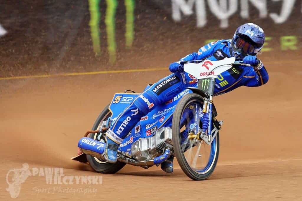 Bartosz Zmarzlik najlepszy w kwalifikacjach – relacja z kwalifikacji przed SGP w Warszawie 1 279863128 10224973213611876 3734193988147517226 n