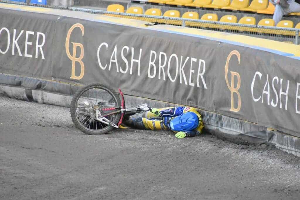 Wiktor Jasiński bohaterem meczu Stali Gorzów z Włókniarzem Częstochowa. Komplet Zmarzlika! 2 F6F6A800 2AE0 414B 8513 167B6D2A8FE6