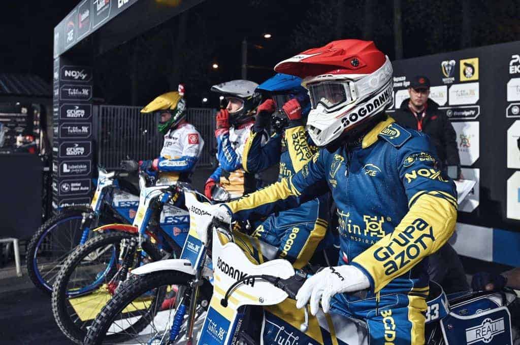 Jarosław Hampel po meczu Motor Lublin - Fogo Unia Leszno - "...początek był dla mnie bardzo nieudany, cały czas byli ze mną, wspierali mnie, dopingowali bardzo. Ja to widziałem, ja to słyszałem." 1 dsc 2022 normal
