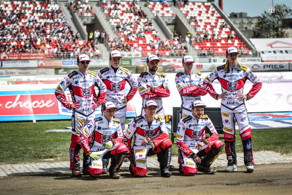 Polonia za trzy! Abramczyk Polonia Bydgoszcz - Cellfast Wilki Krosno 46:44 1 289218267 439668511494085 2124483554602838028 n