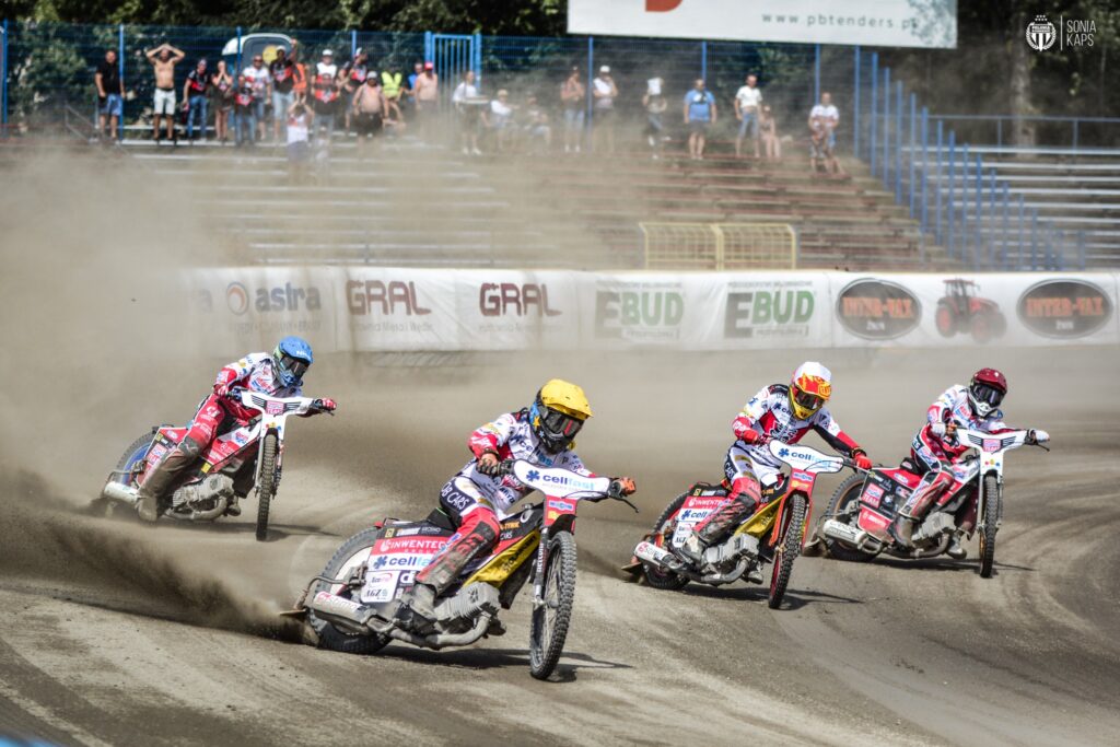 Polonia za trzy! Abramczyk Polonia Bydgoszcz - Cellfast Wilki Krosno 46:44 3 289290623 439669634827306 2841426010039686513 n