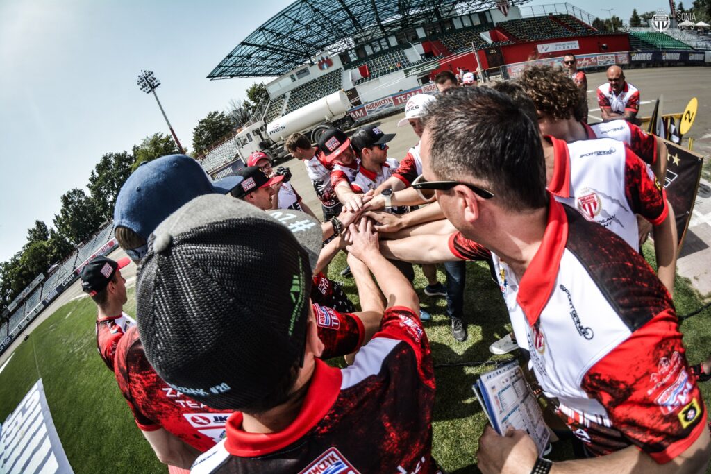 Polonia za trzy! Abramczyk Polonia Bydgoszcz - Cellfast Wilki Krosno 46:44 2 289402073 439667821494154 1766029447737785510 n