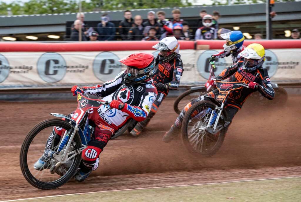 Premiership: Wygrana w dodatkowym biegu zapewniła Panterom zwycięstwo nad Tygrysami 1 belle vue wolves