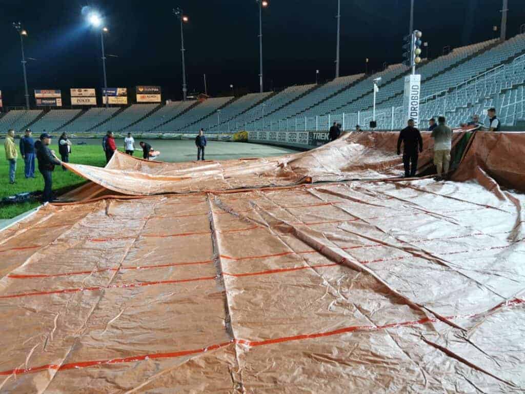 Plandeki dotarły na Arenę zielona-energia.com! 1 plandeki dotarly na arena zielonaenergiacom 3 1654067692 7692