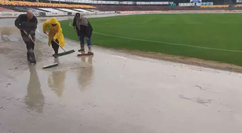 Deszcz znowu górą nad czarnym sportem. Mecz SpecHouse PSŻ Poznań - Metalika Recycling Kolejarz Rawicz, odwołany! 2 galeria 2 10