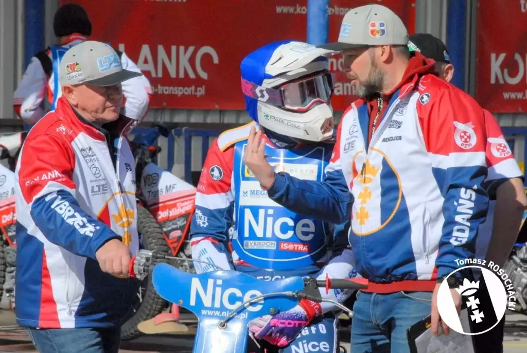 Marcel Krzykowski kontra Wybrzeże Gdańsk. Zawodnik żąda rozwiązania umowy z klubem! 1 Marcel Krzykowski