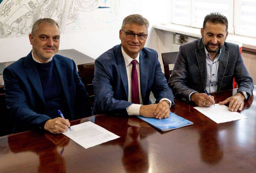 W Tarnowie podpisano porozumienie w sprawie użytkowania Stadionu Miejskiego 1 Tarnowie