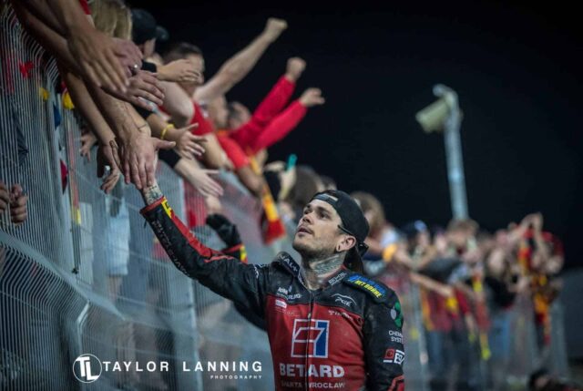 Całe żużlowe środowisko wspiera Woffindena! „Tai Tai Woffinden”