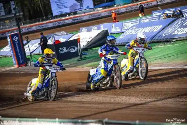 Żużel. Genialny Wiktor Jasiński! Stal z zaliczką przed rewanżem! Finał Ekstraligi U24 [RELACJA]