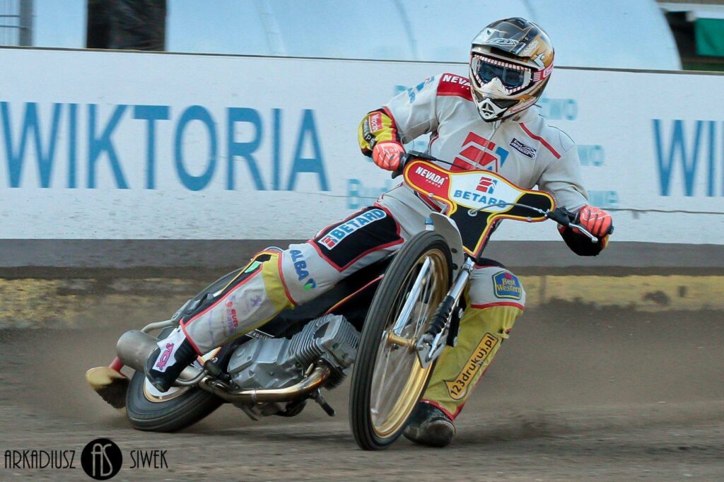 Patryk Malitowski: Żużlowa tragedia z Wrocławia – Jak sześcioletni kontrakt zburzył marzenia młodego talentu 2 11045308 614093032023895 5437395065188107573 o