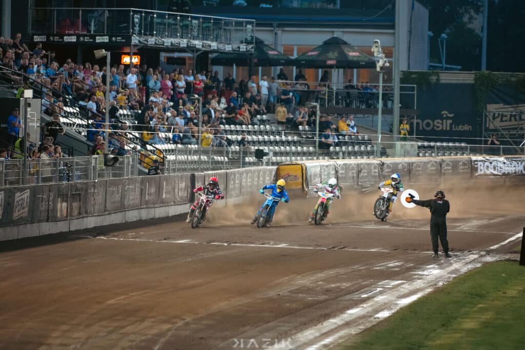 Gdzie oglądać Speedway Ekstraligę? Żużel w tv w piątek 1 Żużel