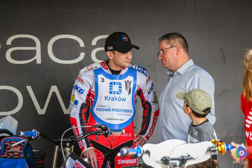 Żużel. Daniel Jeleniewski wrócił na tor w Bydgoszcz. Starał się pomagać drużynie 2 433930417 1101272160912864 270765270296138115 n