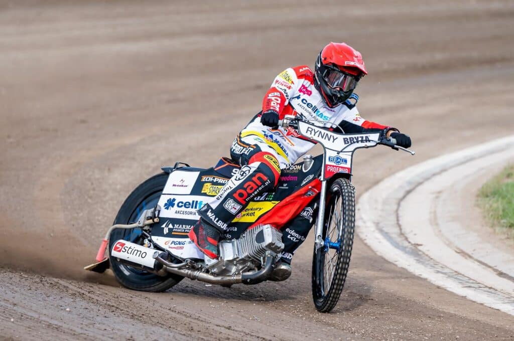 Tabela Metalkas 2. Ekstraliga. ROW Rybnik pozostaje jedyną niepokonaną drużyną. Awans Stali Rzeszów 3 Berge