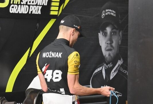 Prosty przekaz z ebut.pl Stal Gorzów. „Skupiamy się na meczu i na tym, żeby pomóc Szymonowi”