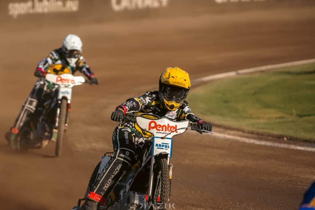 Żużlowiec Falubazu kontuzjowany. Czeka go kilkutygodniowa przerwa 1 20240517 DSC04375