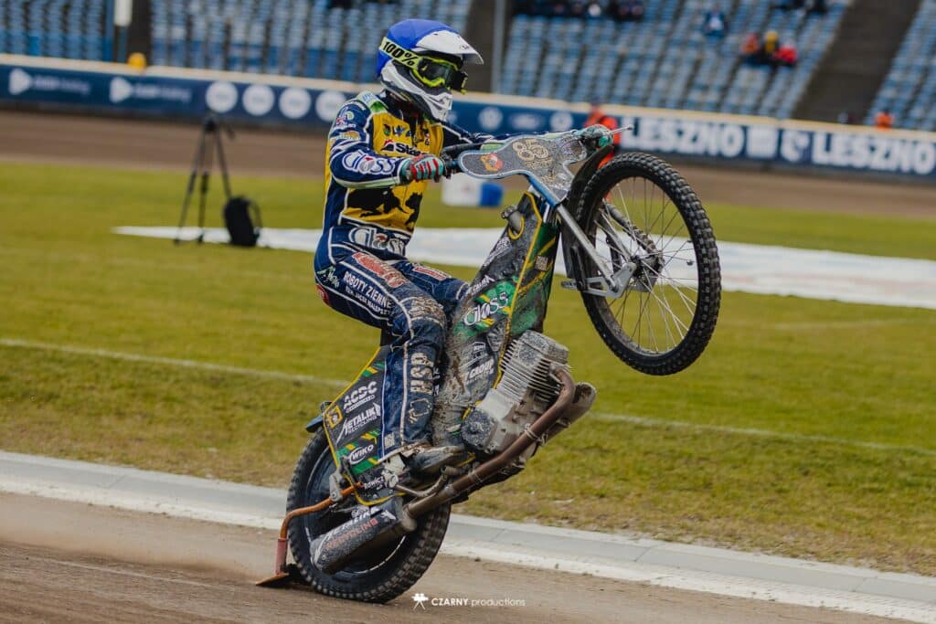 Damian Baliński znów na motocyklu "Już od dawna planowałem wyjazd na tor" 1 337408886 1491857158009342 1645714484048288434 n