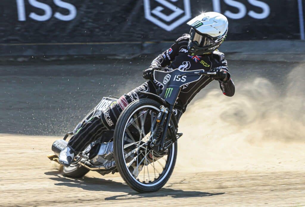 Tai Woffinden oficjalnie ogłosił powrót na motocykl! Brytyjski mistrz zaczyna szlifować formę! 2 449477027 1107958180842705 3533705533289050721 n