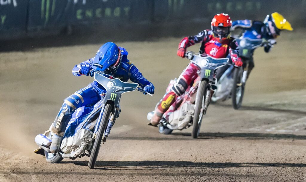 Zmarzlik pisze historię! Kolejne rekordy w Speedway Grand Prix na żużlu 2 GQNoDdzXAAAyzA
