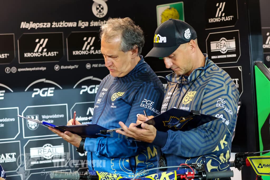 Tabela PGE Ekstraligi. Motor nie do złapania. Włókniarz pnie się w górę 2 gkmm