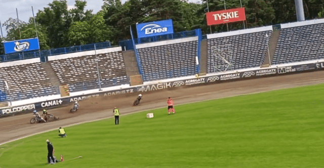 Żużel. Wszyscy się nim zachwycali. Teraz spowodował groźny wypadek [WIDEO]