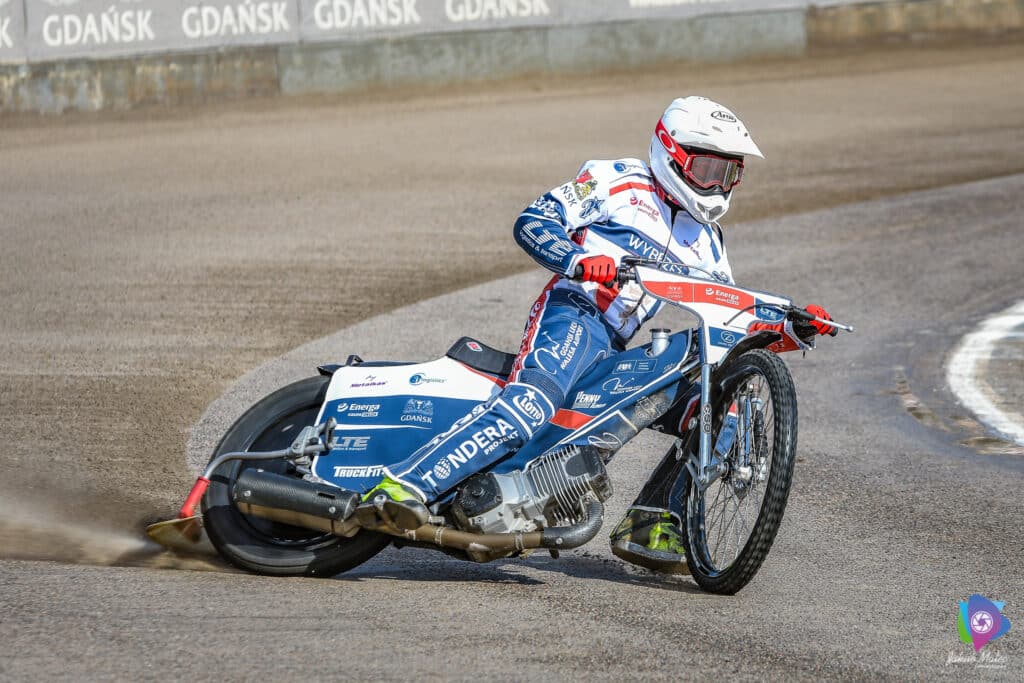 Liga angielska. Perfekcyjny występ Jacka Holdera! Pickering także błyszczał! 2 Liga angielska