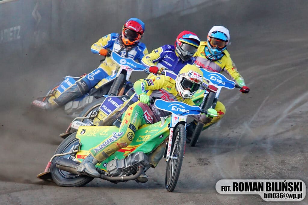Wiktor Trofimov „Zawsze byłem walecznym zawodnikiem” 2 455094302 1077867604347010 3784905081390637027 n