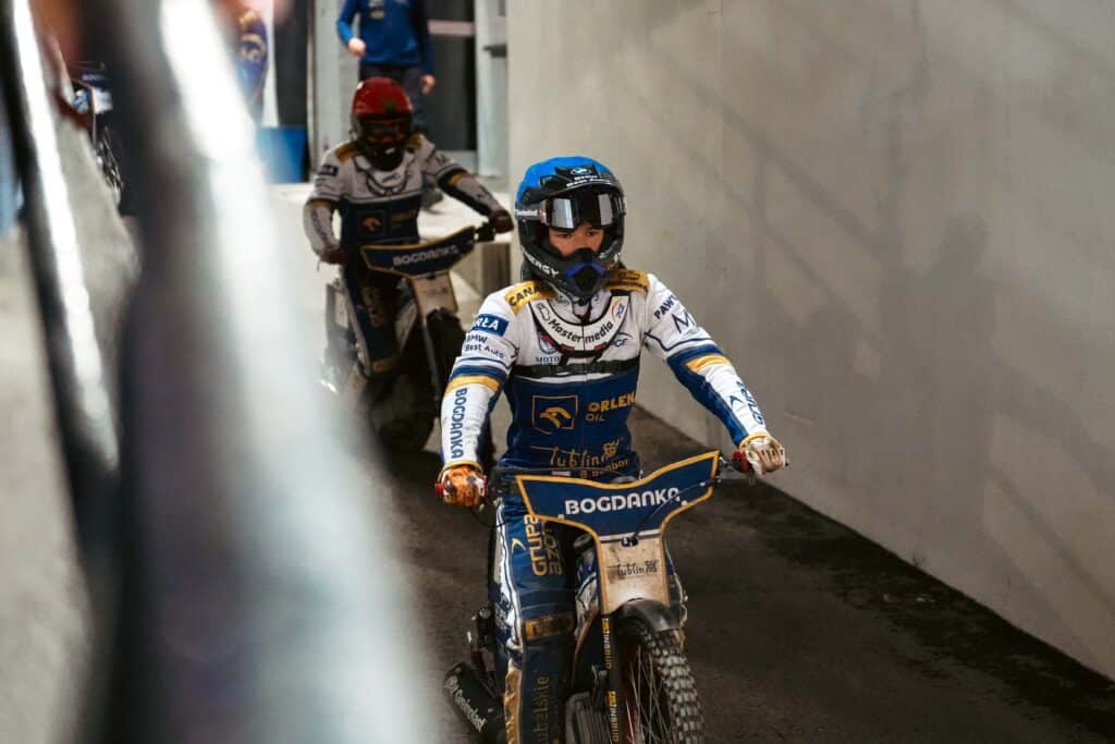 Fatalny upadek podczas Speedway Grand Prix 2 w Toruniu. Junior Sparty Wrocław pojechał do szpitala! 2 Motor Lublin