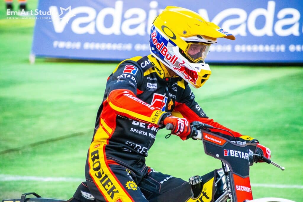 Maciej Janowski wrócił na motocykl po upadku i błysnął "Było to dla mnie bardzo ważne" 1 Maciej Janowski