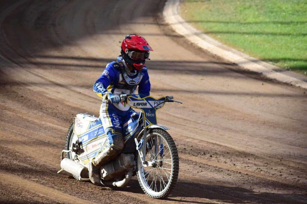 Start Gniezno osłabiony! Jeden z zawodników kontuzjowany 2 457637882 458711896781604 4627684978340078905 n 1