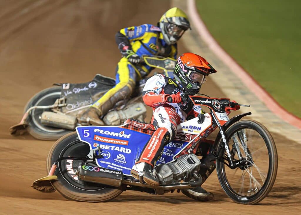 Liga angielska. Belle Vue Aces w finale. Ben Cook trafił do szpitala 2 460840331 18453221989020693 6107926709462556337 n