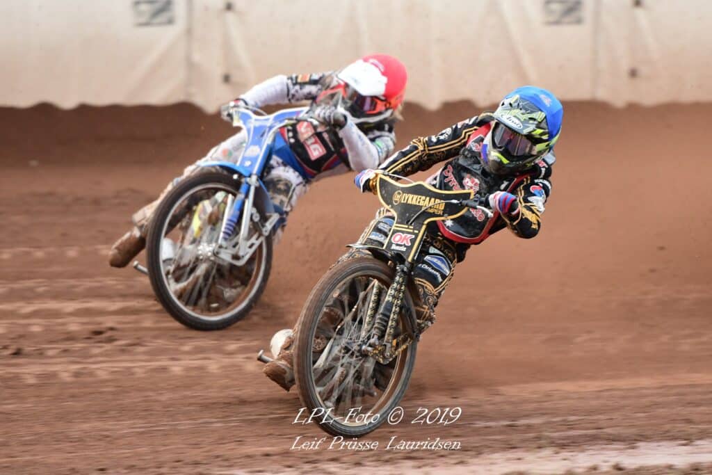 Liga duńska żużel. Dwa identyczne wyniki w Speedway Ligaen. Świetny występ zawodnika Stali Rzeszów 3 Żużel. Liga duńska inaugurowała rozgrywki!