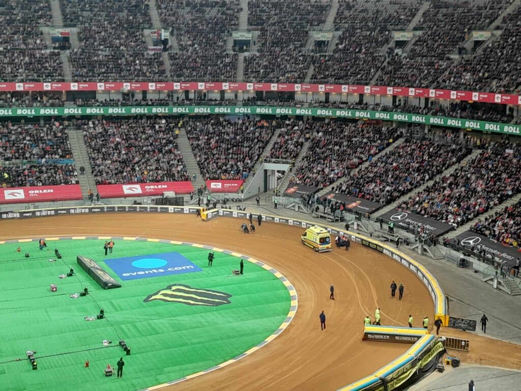 Potworny upadek w Grand Prix Polski! Doyle trafił do karetki 2 494360273 1041027591294812 6937285896307941389 n