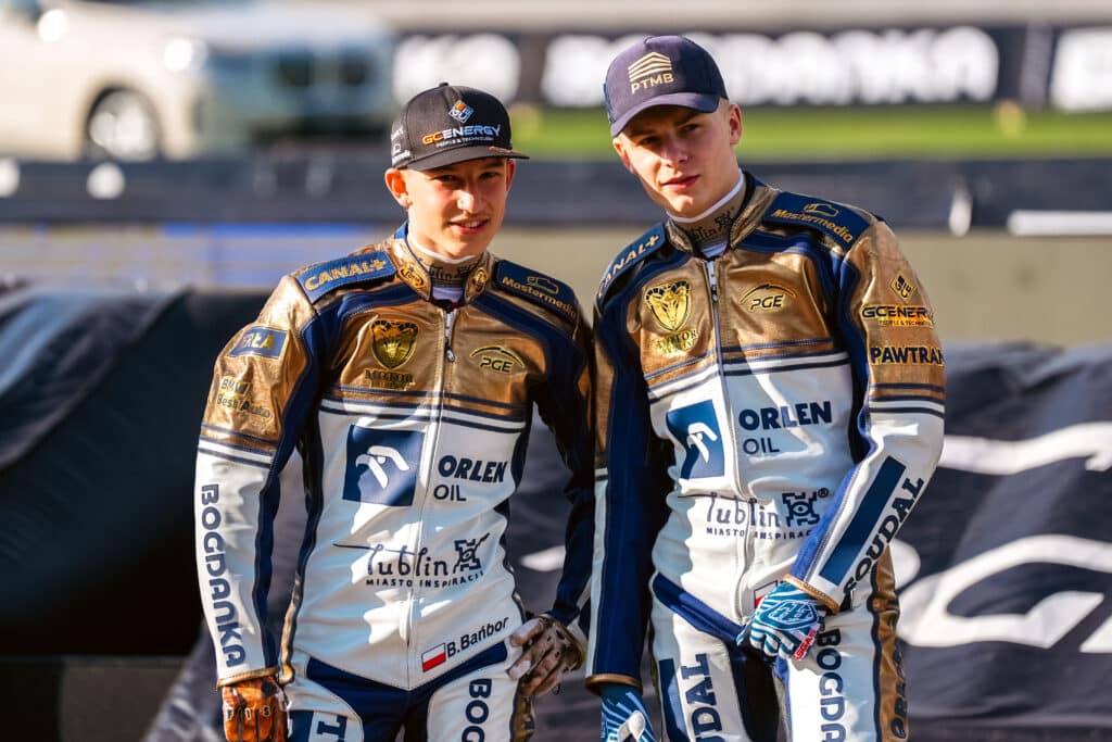 Bartosz Zmarzlik wjechał w kolegę z drużyny. Po wszystkim postanowił zabrać głos! 3 Żużel. Motor Lublin traci przewagę?