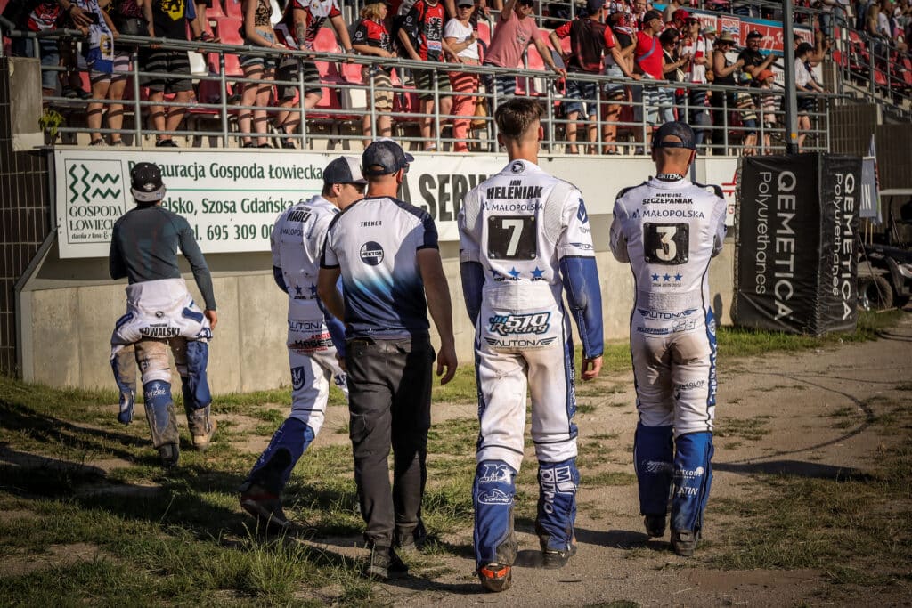 Unia Tarnów: prezes idzie na wojnę. Miliony pod lupą 2 Żużel. Unia Tarnów inwestuje w kadrę... i to nie tylko sportową!