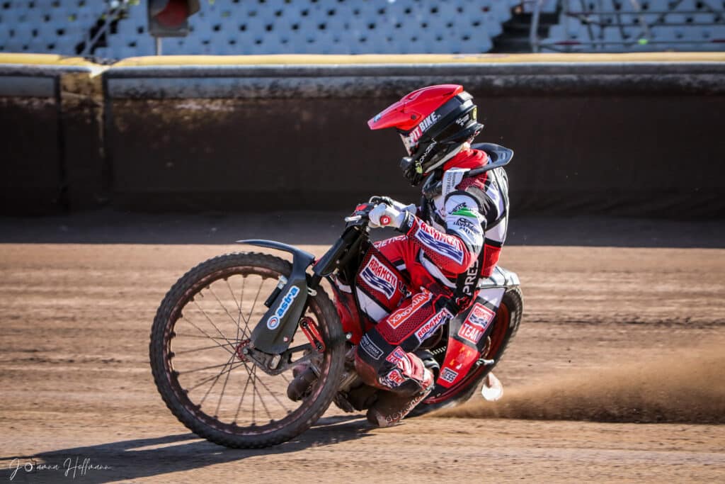 Żużel. Maks Pawełczak od pitbike’a do żużlowej elity. „Rudzi nie odpuszczają!” 2 Finał DMPJ